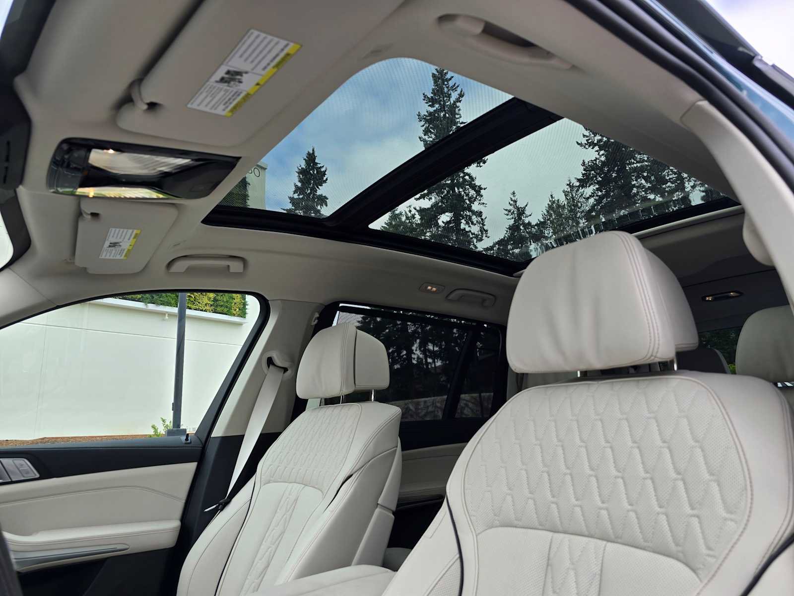 New 2026 BMW X7 xDrive40i w/ Executive Package image 22