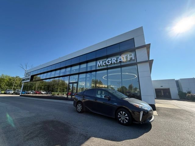 Used 2020 Toyota Prius LE AWD/4WD image 1