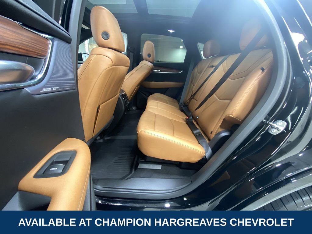 Certified 2024 Cadillac XT5 Premium Luxury w/ LPO, Floor Liner Package AWD/4WD image 33