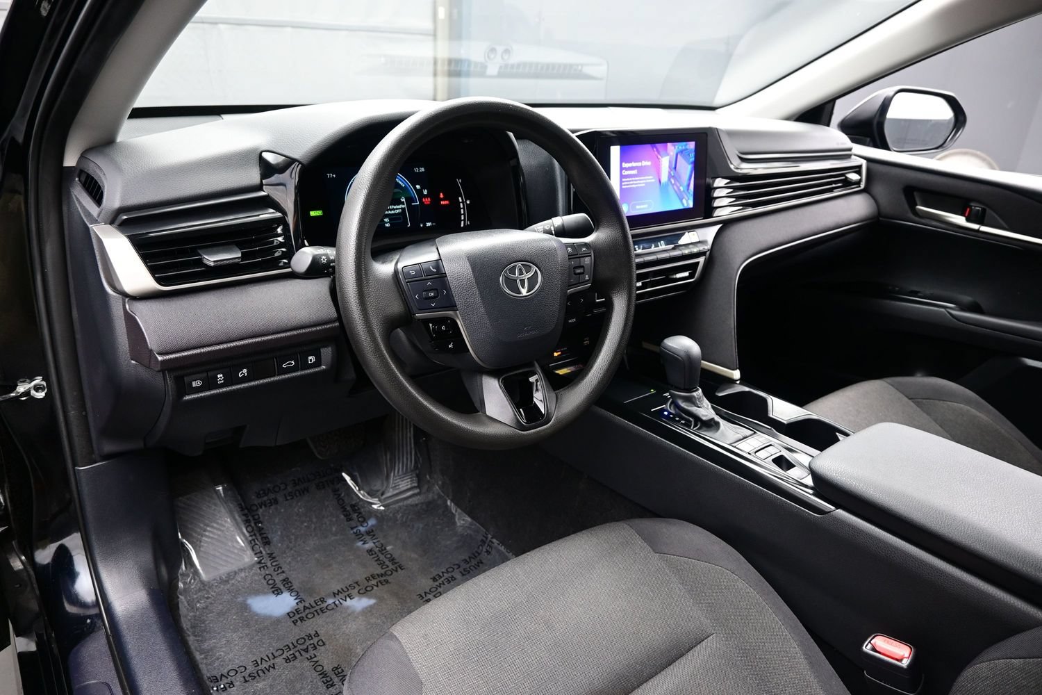 Used 2025 Toyota Camry LE FWD image 12