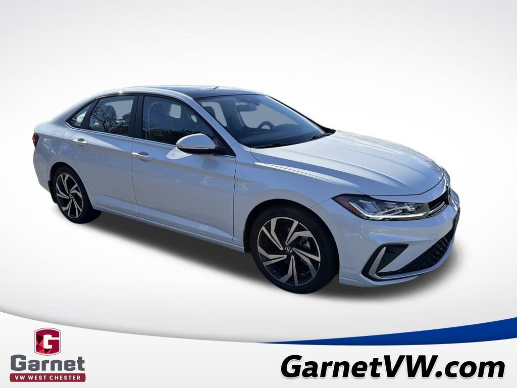 Used 2025 Volkswagen Jetta SEL image 8