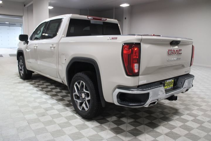 New 2026 GMC Sierra 1500 SLE w/ X31 Off-Road Package AWD/4WD image 9