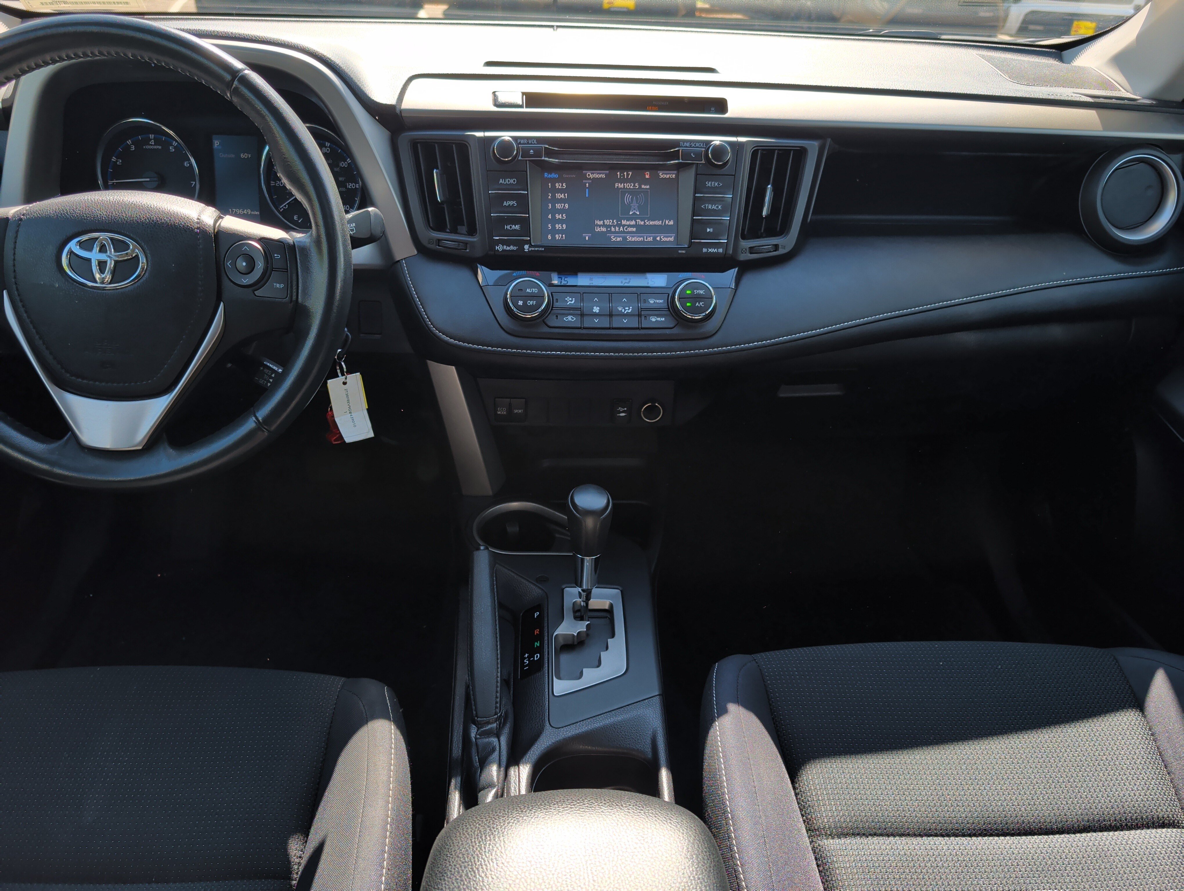 Used 2016 Toyota RAV4 XLE AWD/4WD image 10
