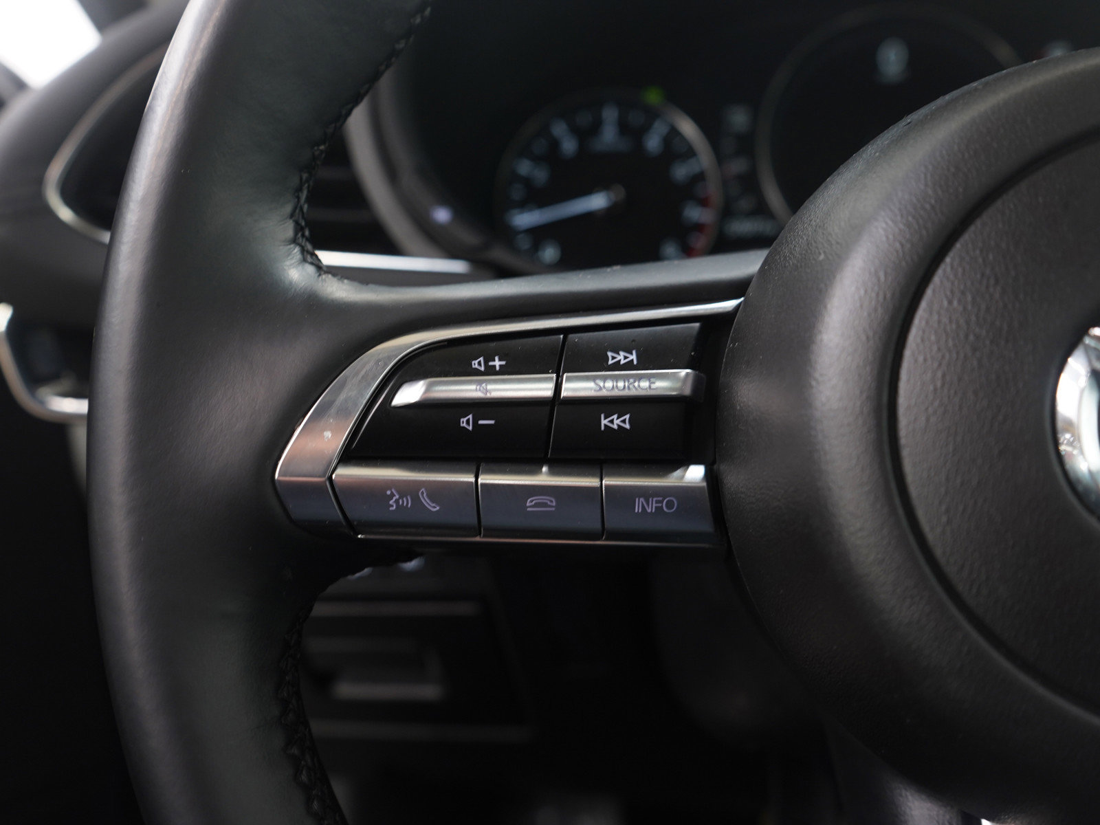 Used 2021 MAZDA MAZDA3 s image 19