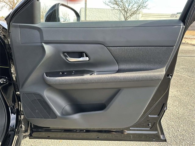 New 2026 Nissan Kicks SV image 8