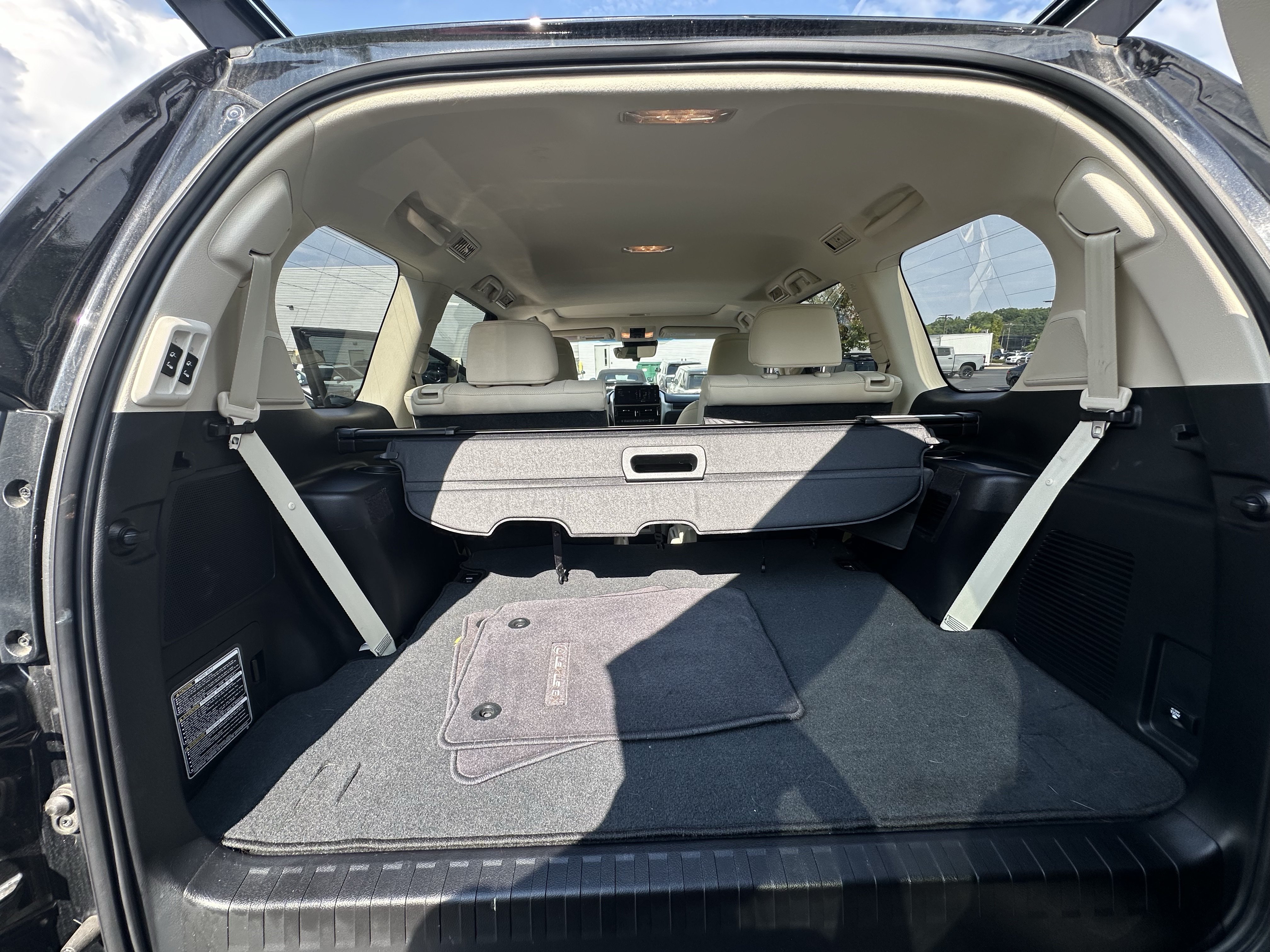 Used 2023 Lexus GX 460 Premium AWD/4WD image 36