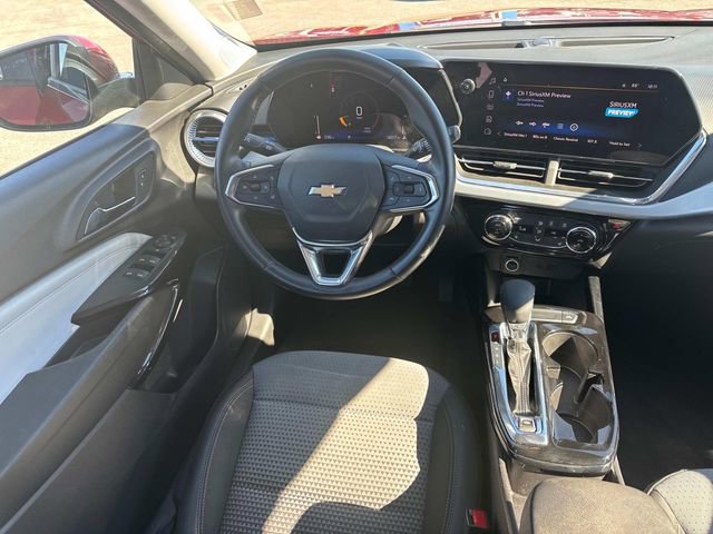 Certified 2024 Chevrolet Trax LT w/ Driver Confidence Package image 17