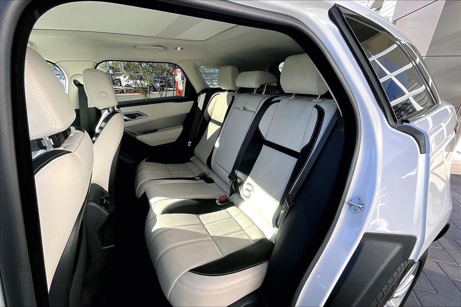 Used 2023 Land Rover Range Rover Velar S image 26