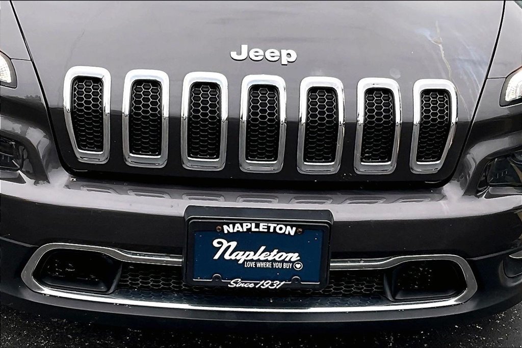 Used 2016 Jeep Cherokee Limited AWD/4WD image 36