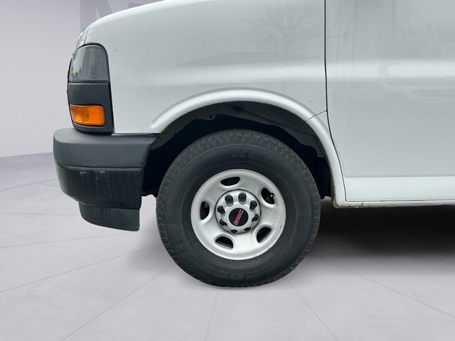 Used 2023 GMC Savana 3500 Extended w/ Driver Convenience Package image 9