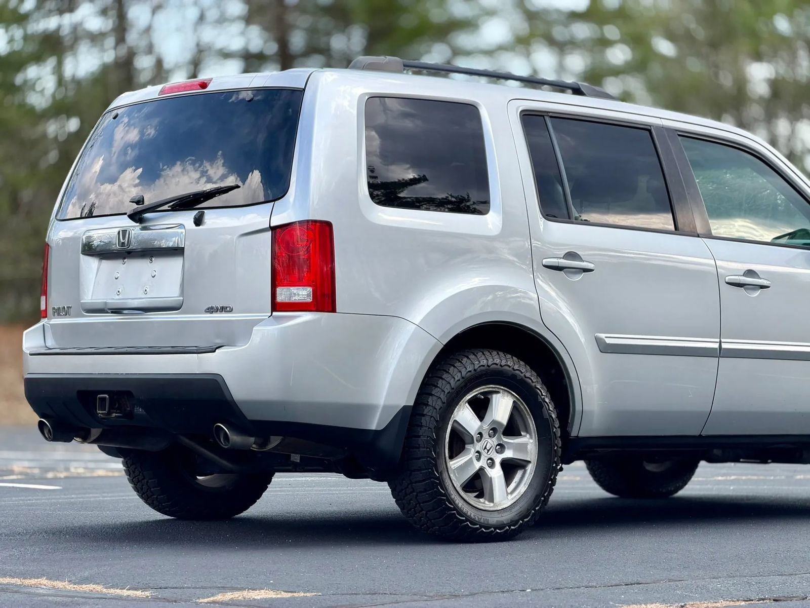 Used 2010 Honda Pilot EX-L image 11