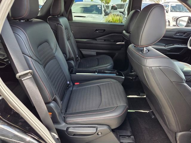 Used 2025 Nissan Pathfinder Rock Creek image 28