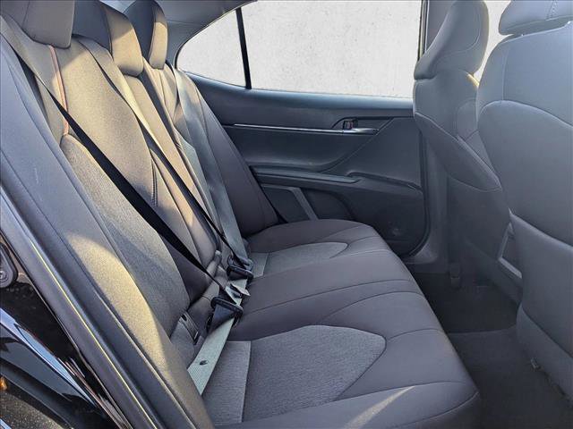 Used 2020 Toyota Camry LE image 18