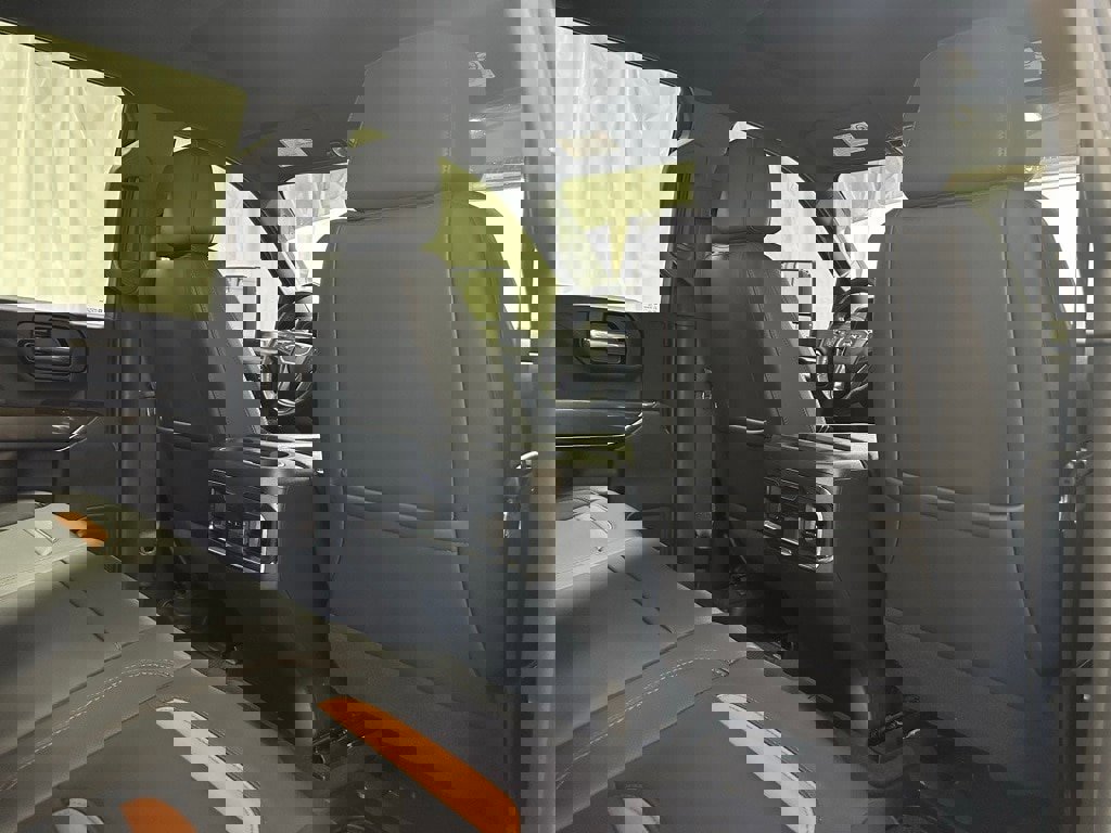 Used 2022 GMC Sierra 2500 AT4 image 55