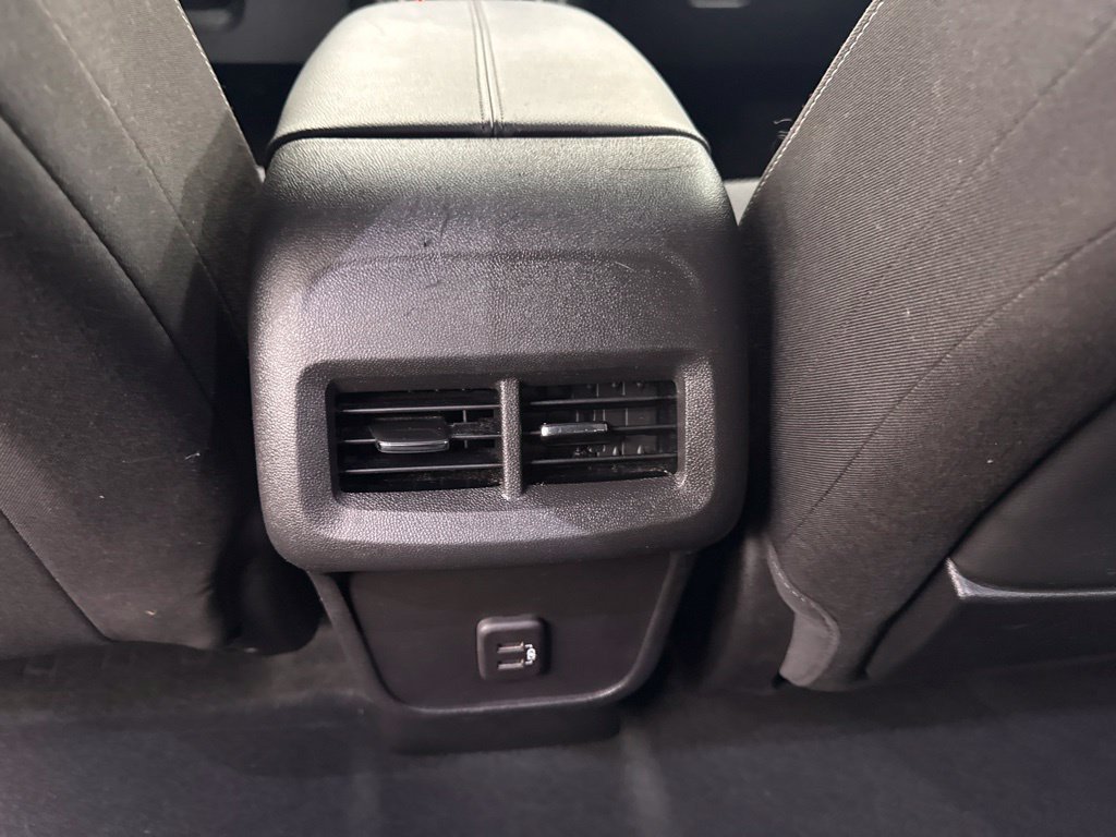 Used 2023 GMC Terrain SLE w/ LPO, Floor Liner Package AWD/4WD image 19