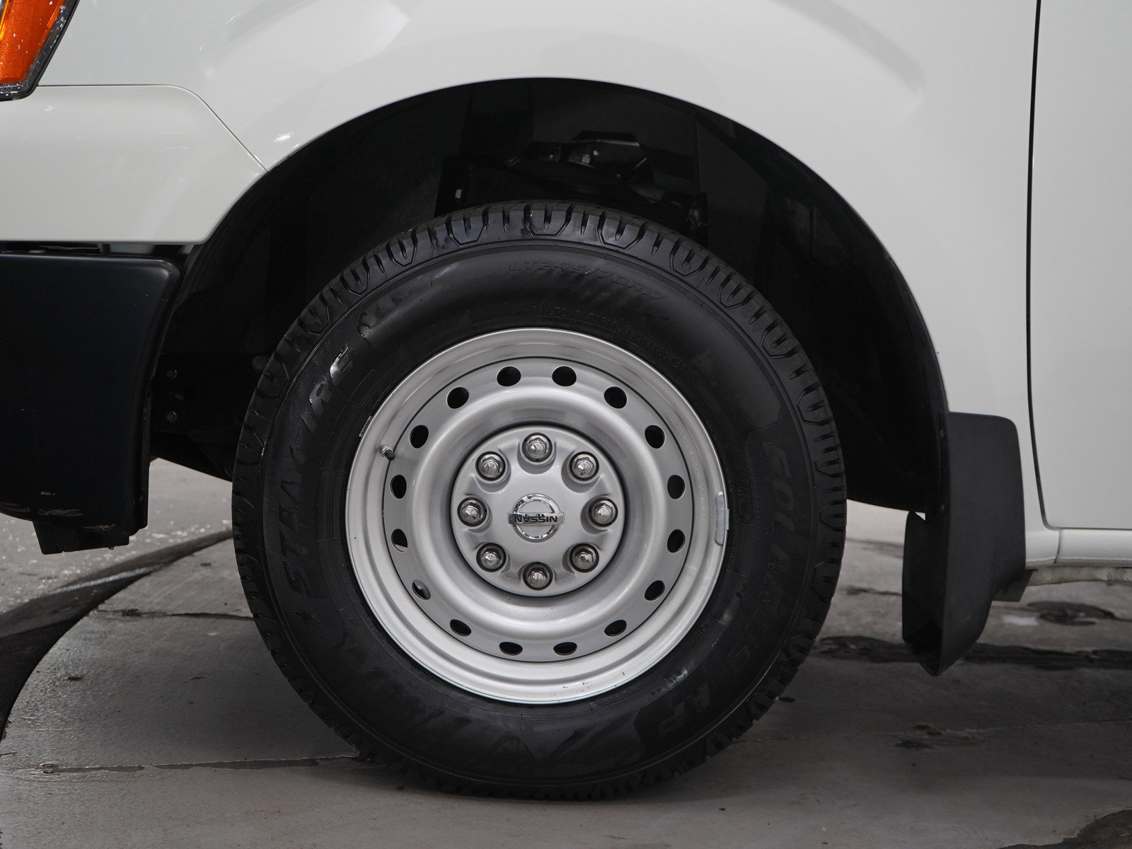 Used 2020 Nissan NV 3500 S RWD image 28