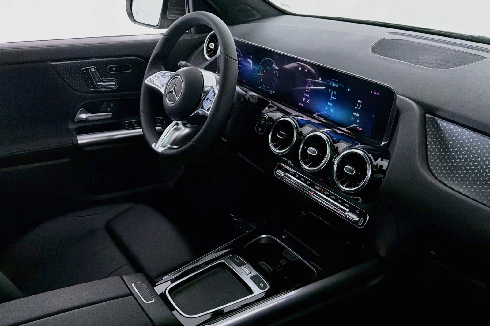 New 2026 Mercedes-Benz GLA 250 image 15