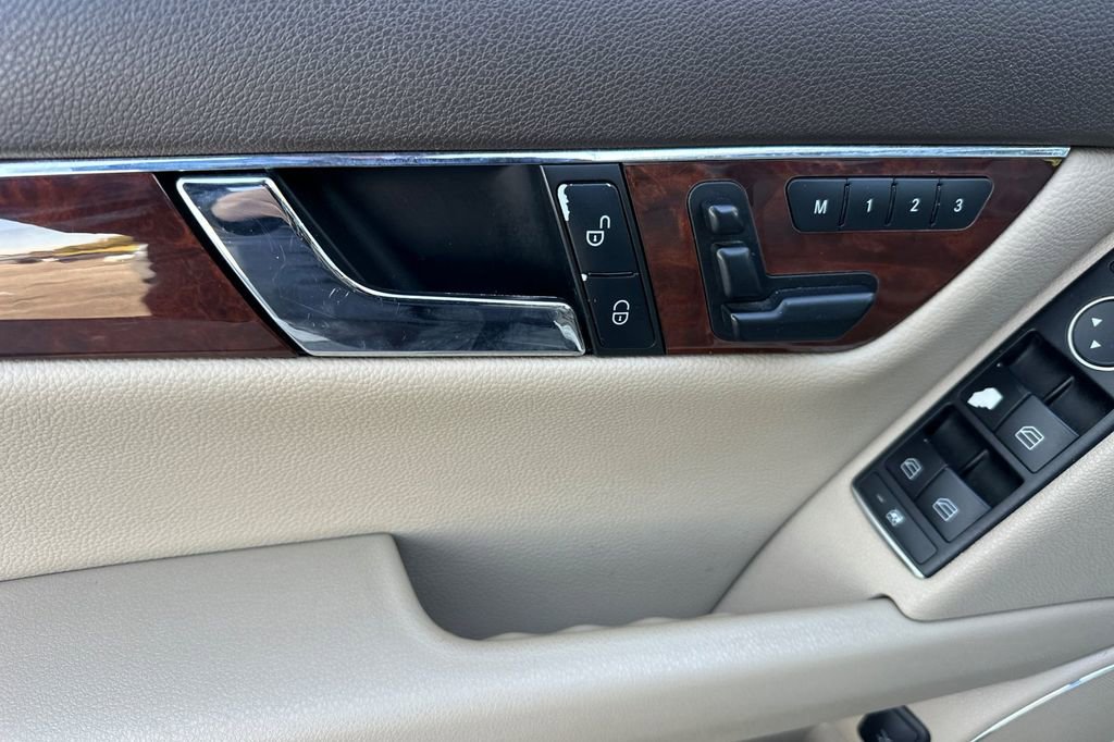 Used 2011 Mercedes-Benz C 300 Sedan image 11