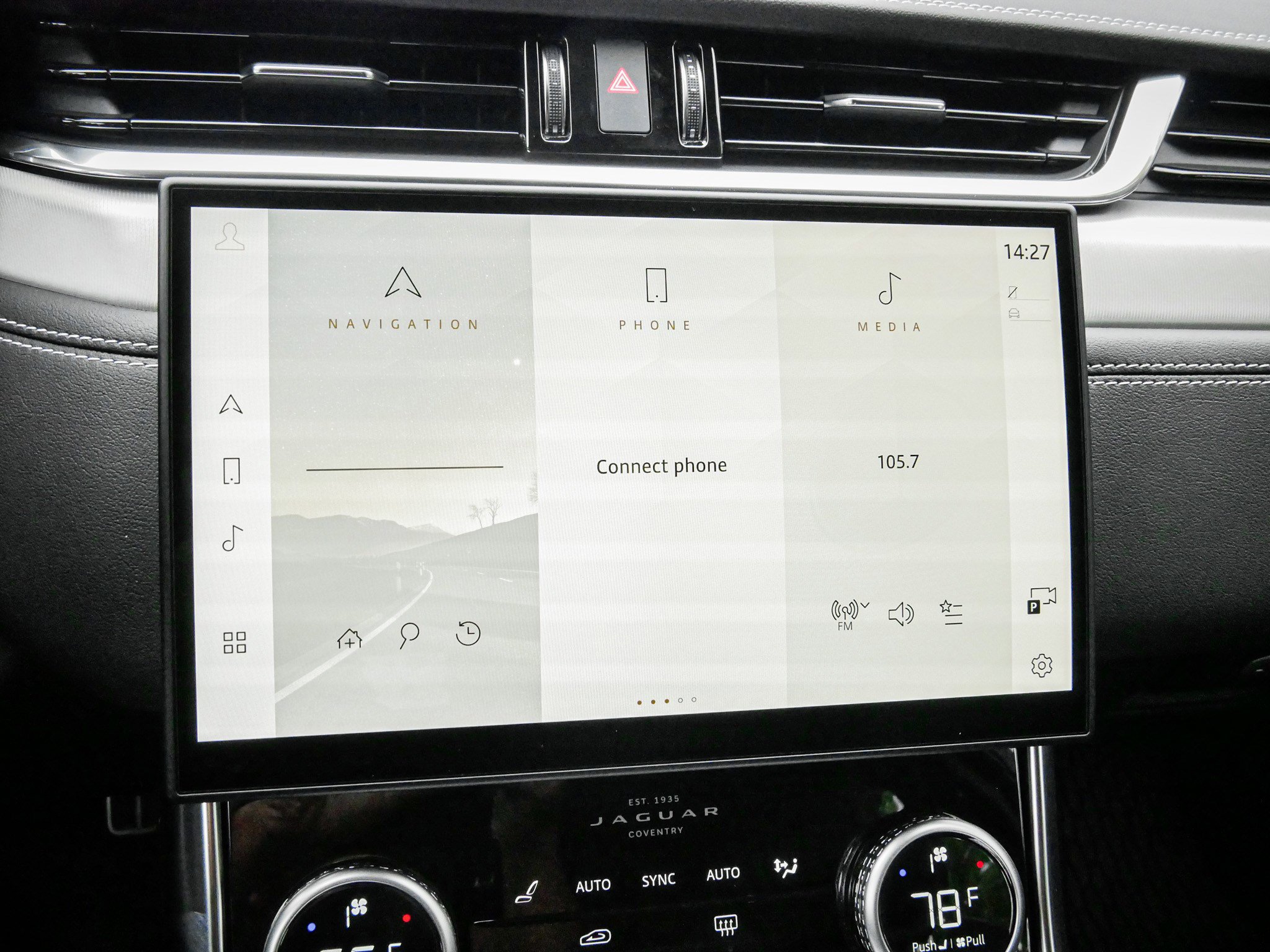 Used 2024 Jaguar XF R-Dynamic SE AWD/4WD image 23