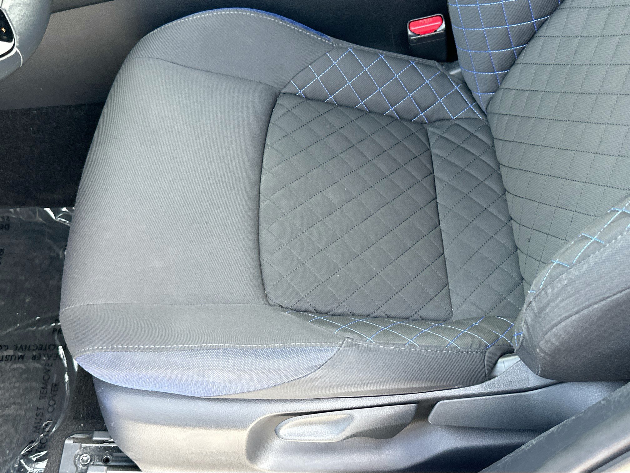 Used 2020 Toyota C-HR XLE FWD image 18