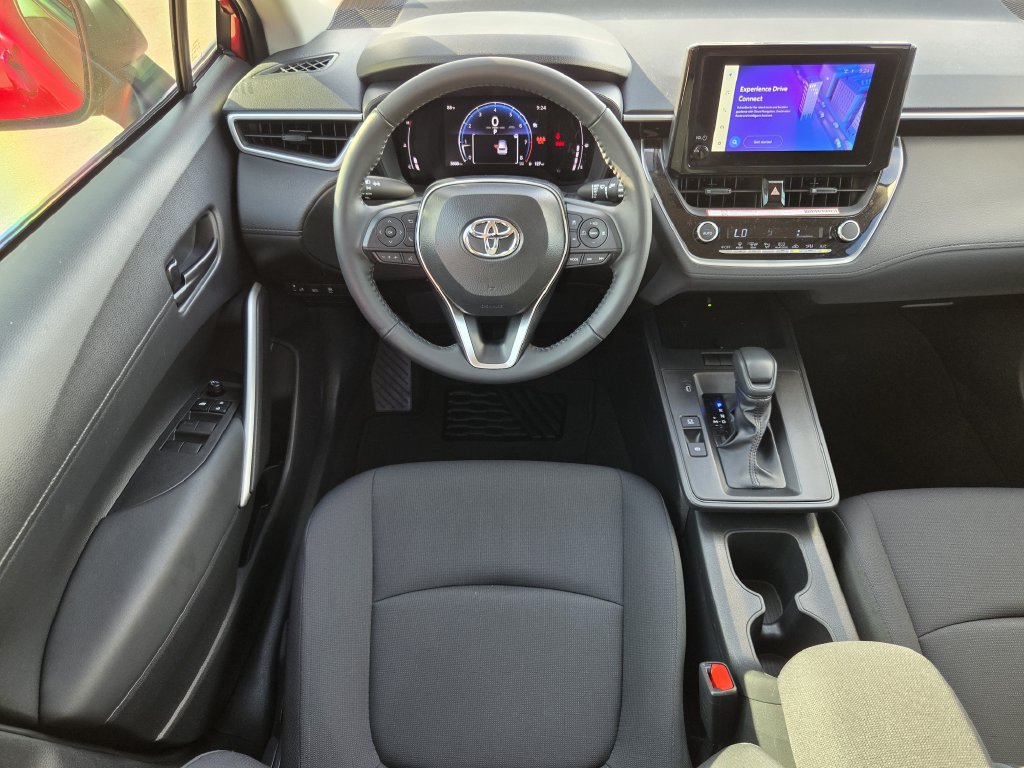 Used 2026 Toyota Corolla Cross LE FWD image 14