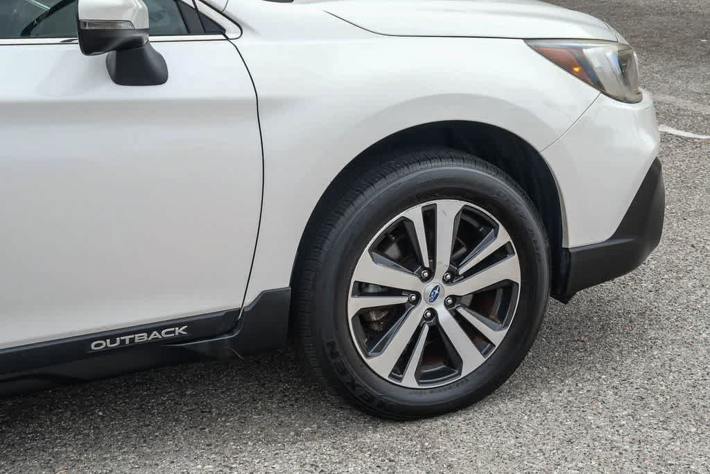 Used 2019 Subaru Outback 2.5i Limited AWD/4WD image 11
