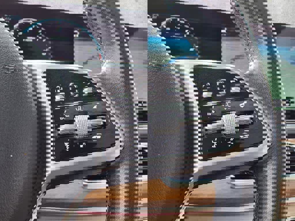 Used 2022 Mercedes-Benz GLS 450 4MATIC image 23