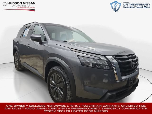Used 2024 Nissan Pathfinder SV