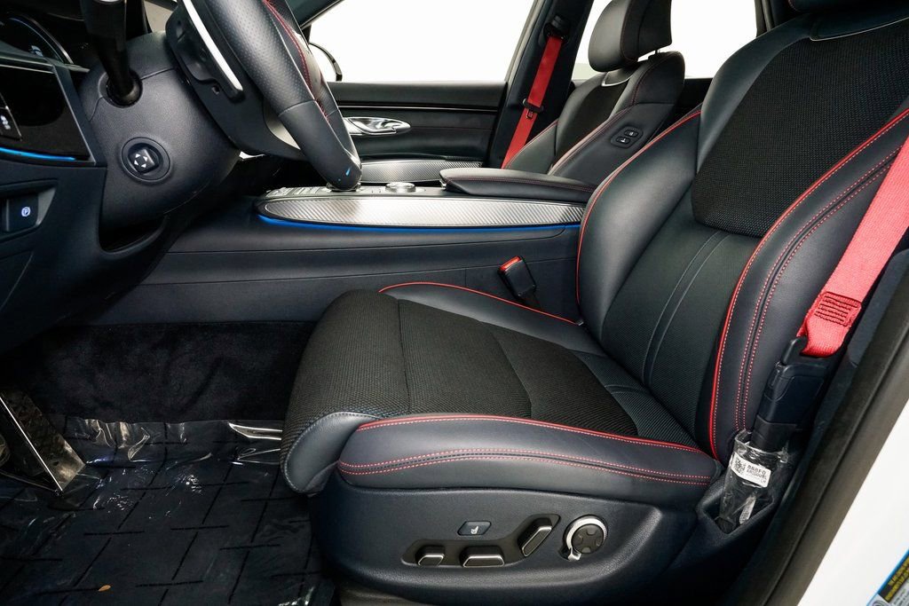 Used 2024 Genesis GV70 3.5T Sport image 10