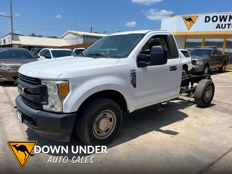 Used 2017 Ford F250 XL image 1