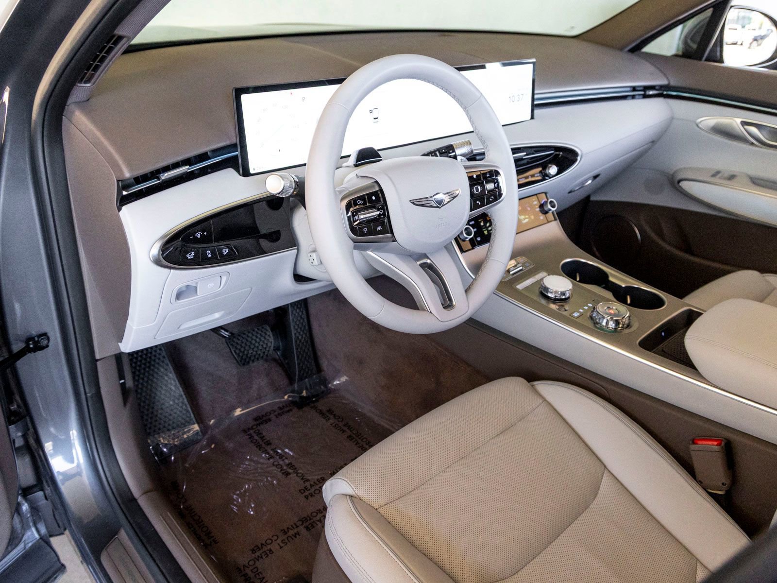 Used 2026 Genesis GV70 2.5T Advanced image 15