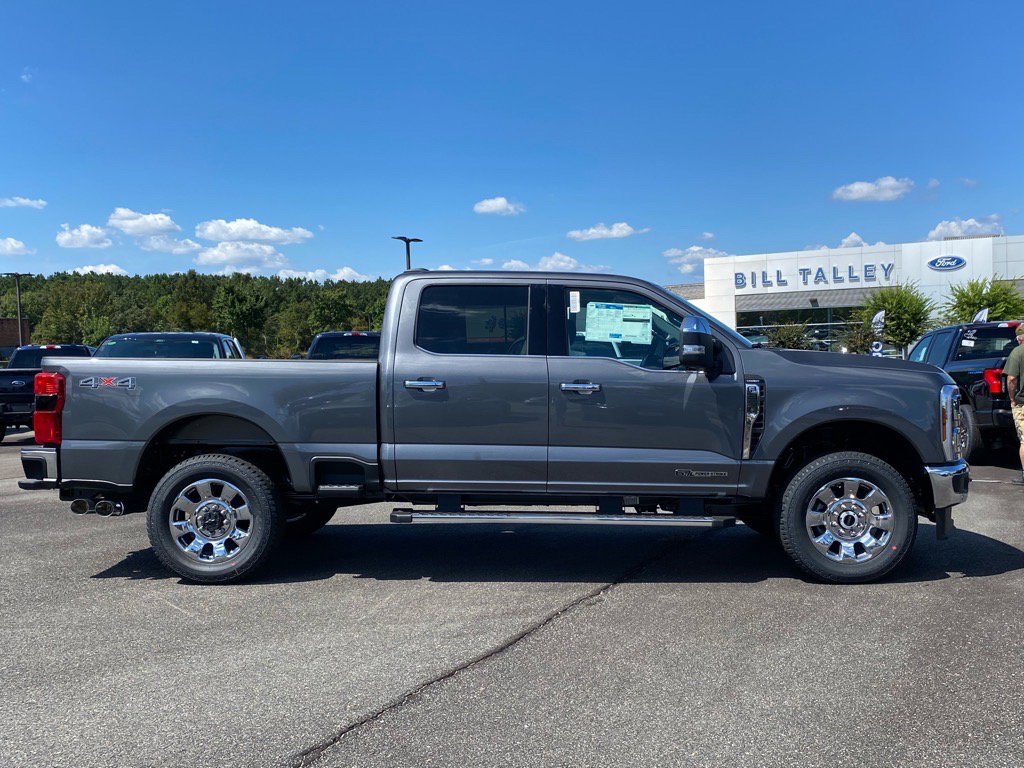 New 2026 Ford F250 Lariat w/ Lariat Premium Package image 3