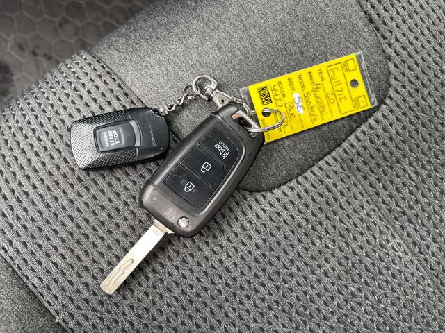 Used 2020 Hyundai Santa Fe SE w/ Cargo Package AWD/4WD image 22