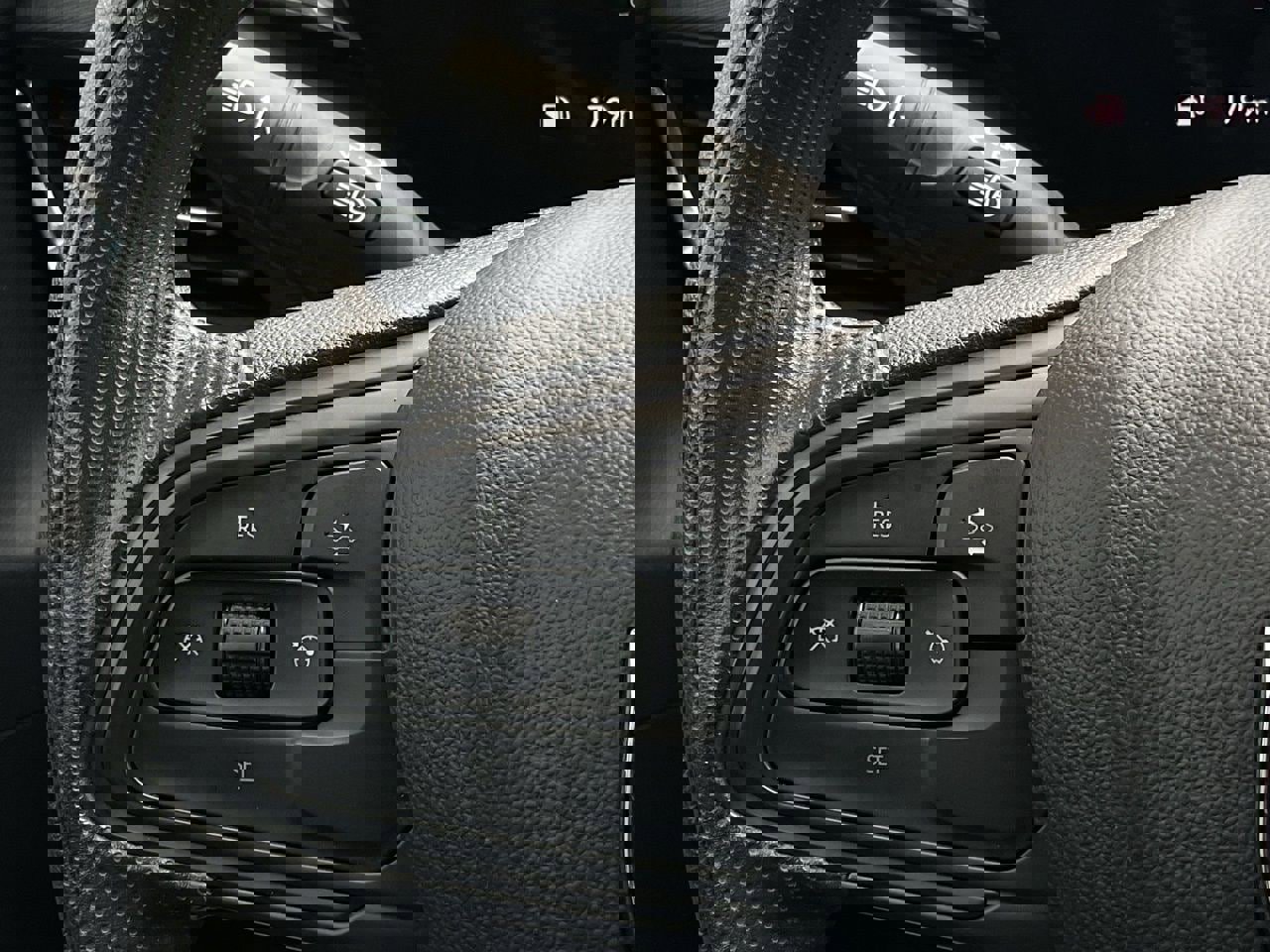 Used 2025 Buick Envista Preferred image 24