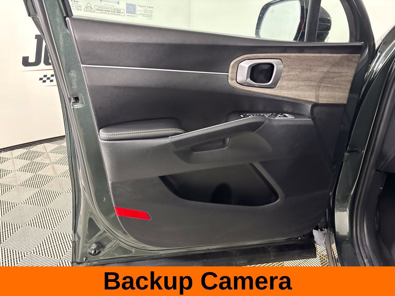 Used 2023 Kia Sorento S w/ Panoramic Sunroof Package AWD/4WD image 10