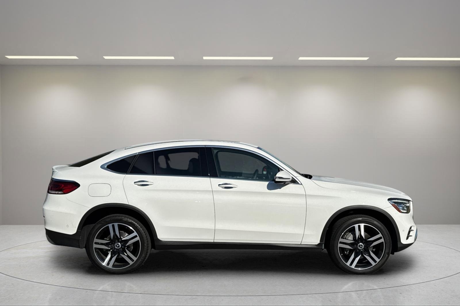 Used 2021 Mercedes-Benz GLC 300 4MATIC Coupe image 3