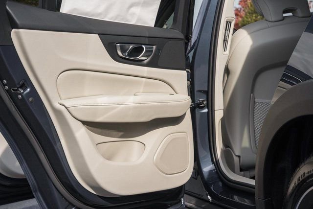 New 2026 Volvo V60 B5 Cross Country Plus w/ Protection Package Premier image 33