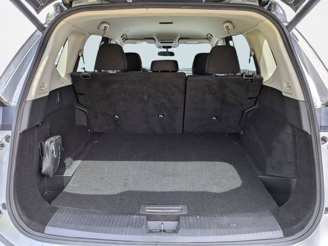 Used 2024 Nissan Rogue SV AWD/4WD image 12