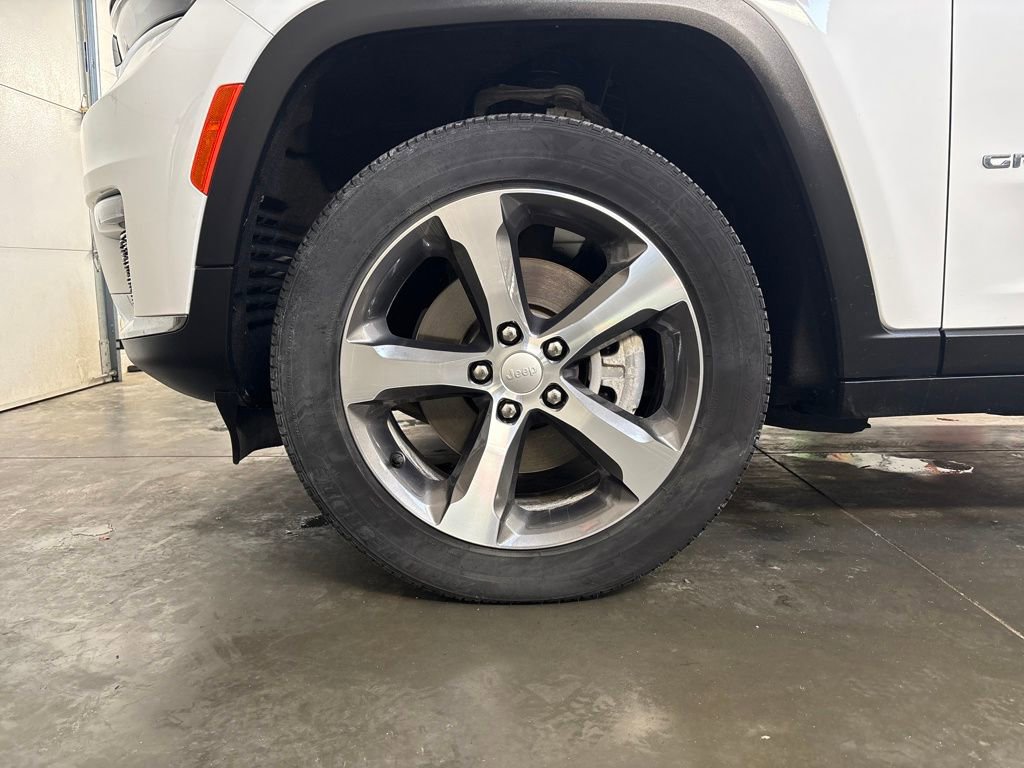 Used 2024 Jeep Grand Cherokee L Limited image 31