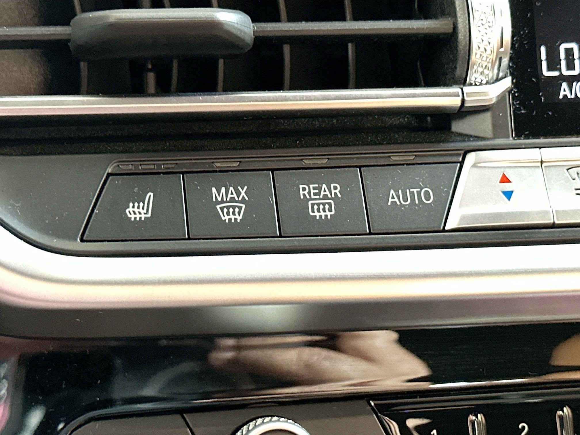 Used 2024 BMW X3 sDrive30i w/ Convenience Package w/ZPA RWD image 20