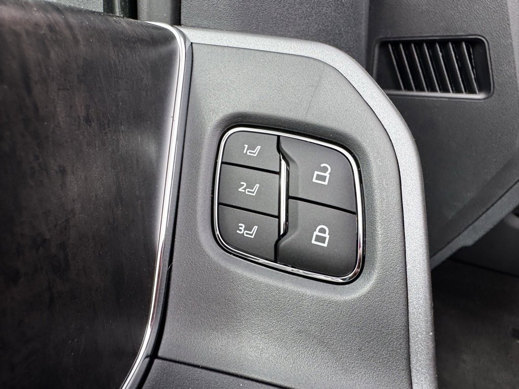 New 2025 Ford F350 Lariat w/ Lariat Ultimate Package image 30