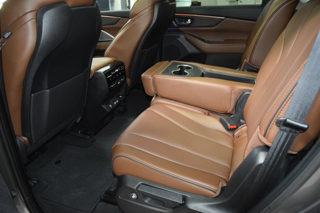 Used 2024 Acura MDX SH-AWD w/ Advance Package image 43