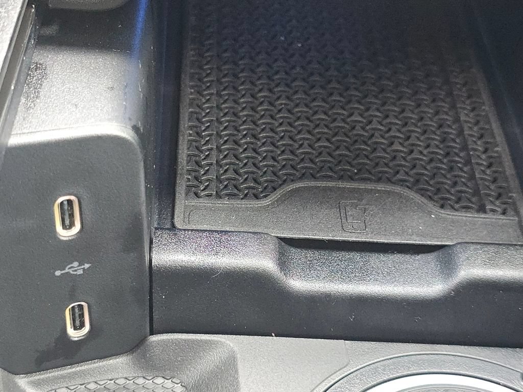 New 2027 Mercedes-Benz E 450 4MATIC Sedan image 32