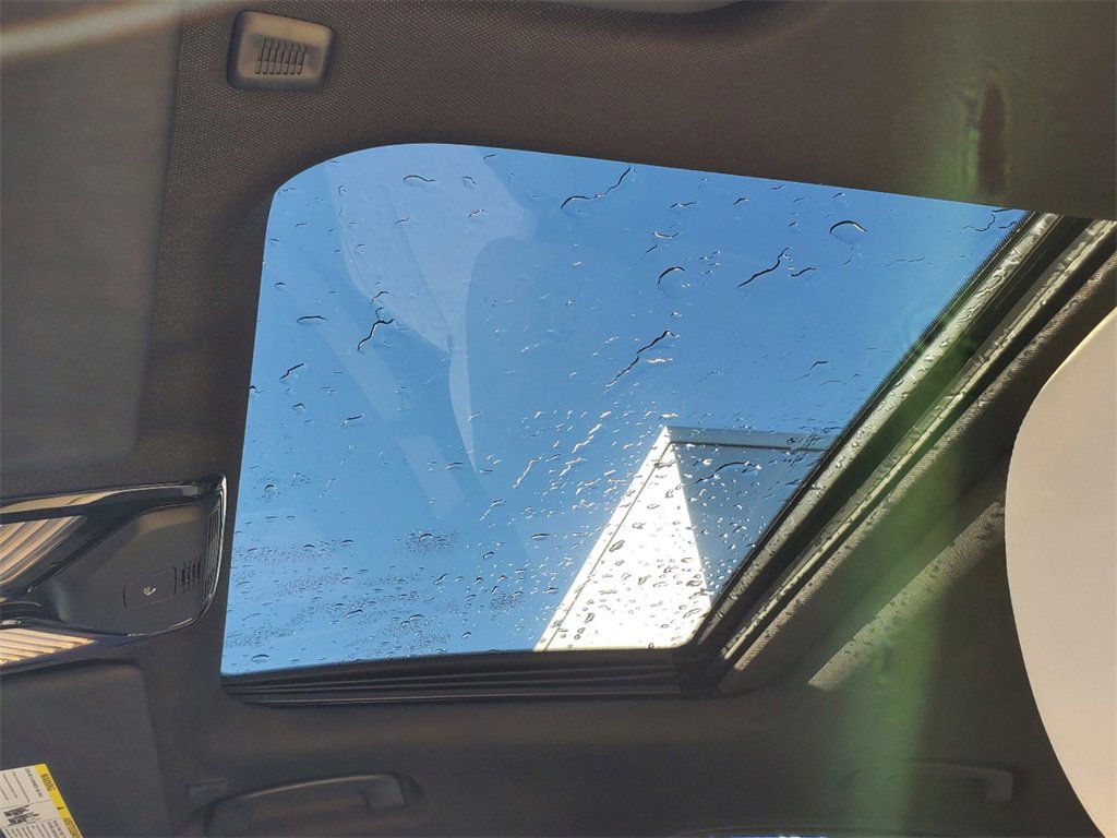 Used 2021 BMW 330i 330i w/ Driving Assistance Package image 9