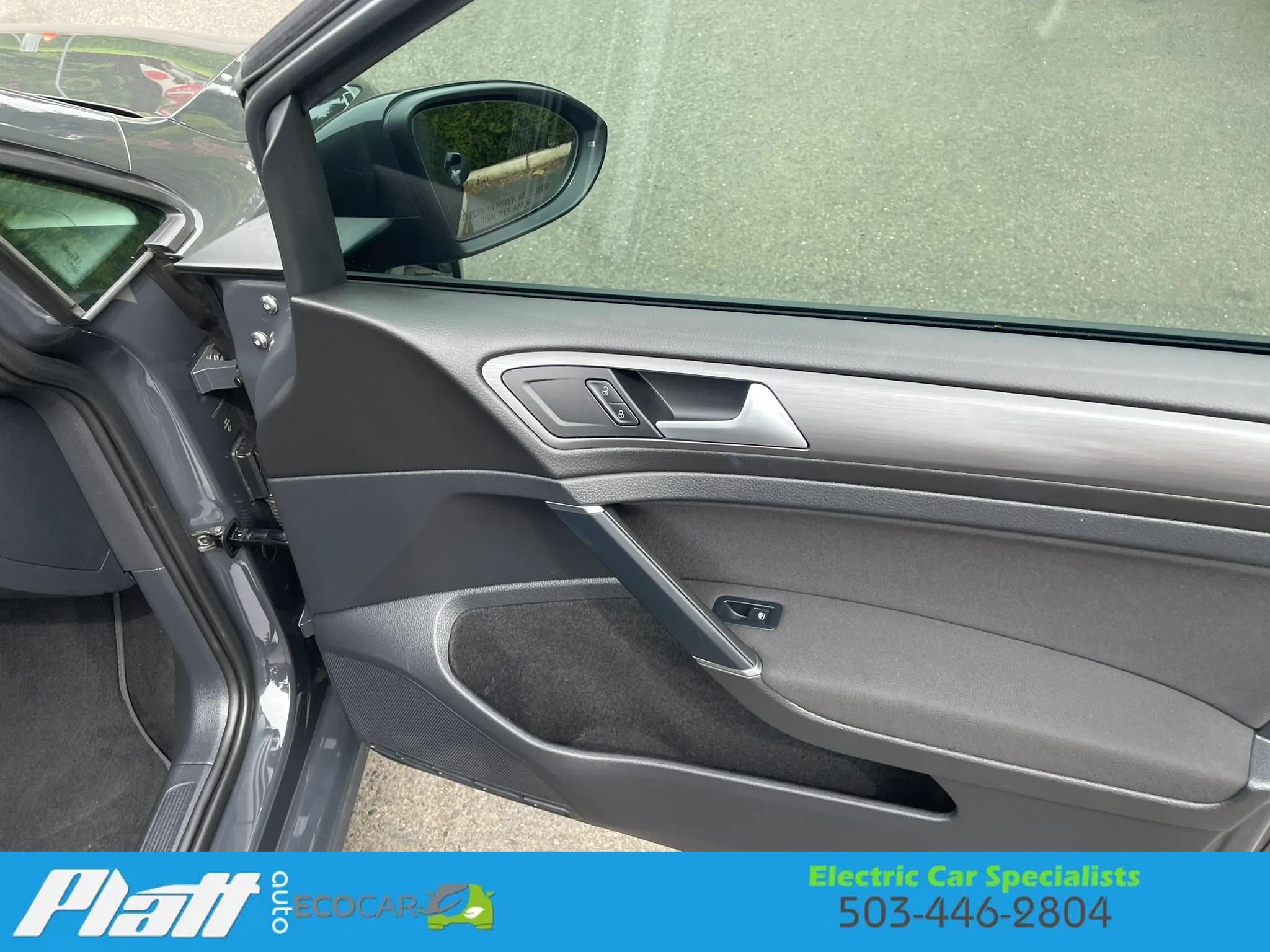 Used 2019 Volkswagen e-Golf SE w/ Driver Assistance Package FWD image 44