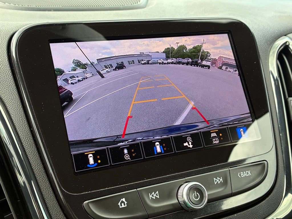 Used 2023 Chevrolet Equinox Premier AWD/4WD image 36