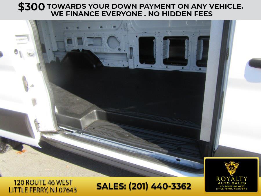 Used 2023 Ford Transit 250 Medium Roof image 34