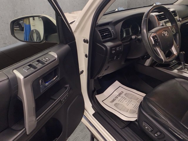 Used 2015 Toyota 4Runner Limited AWD/4WD image 20