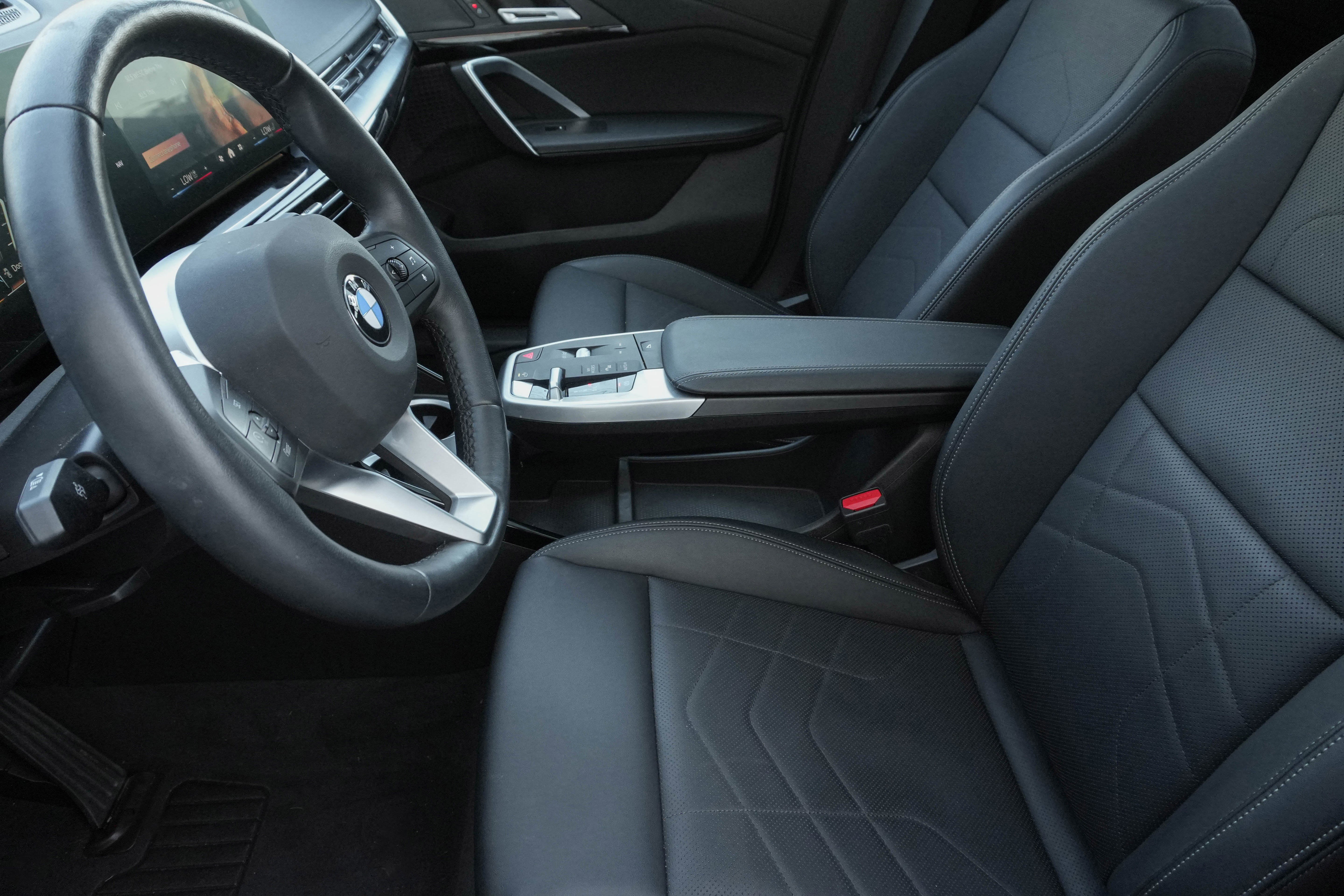 Certified 2025 BMW X1 xDrive28i AWD/4WD image 12