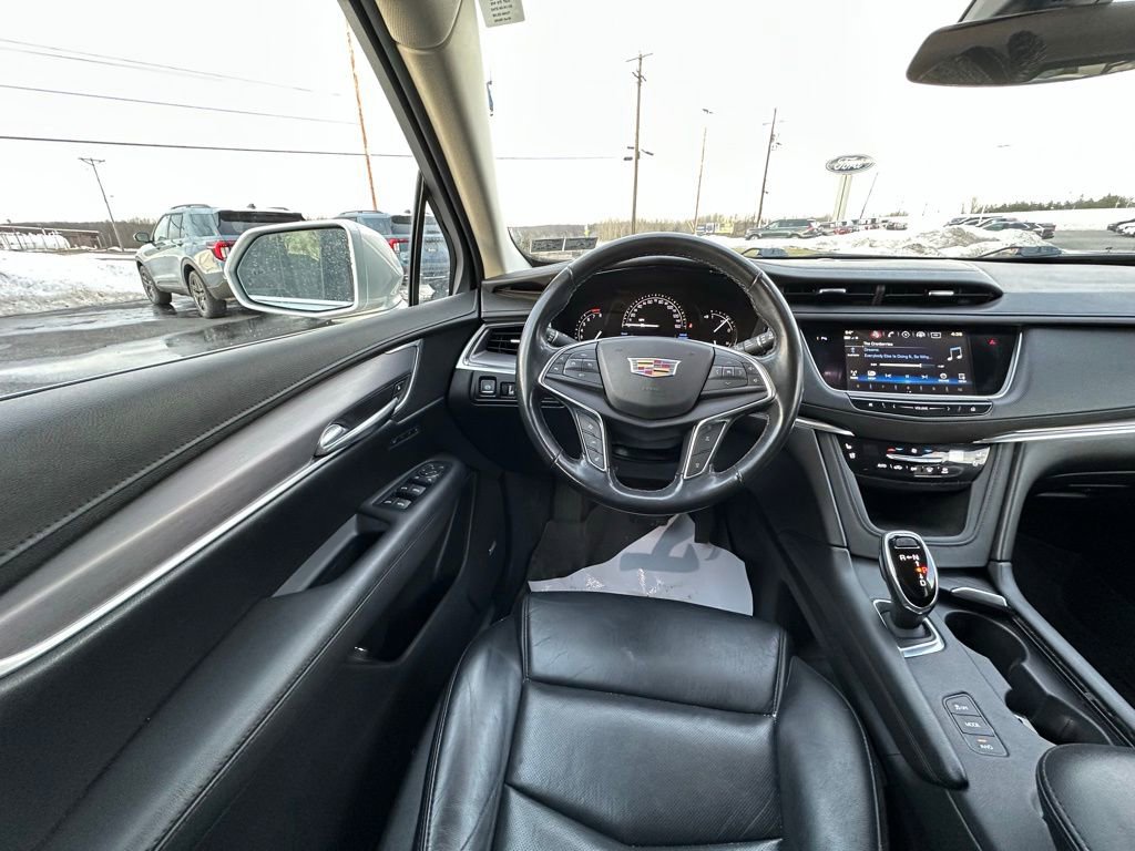 Used 2019 Cadillac XT5 Premium Luxury image 16